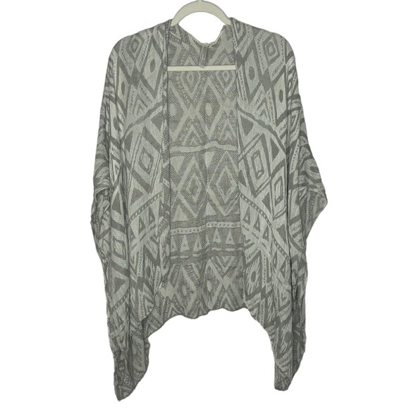 Silence + Noise Aztec Print Knit Cape NWOT - Picture 1 of 9